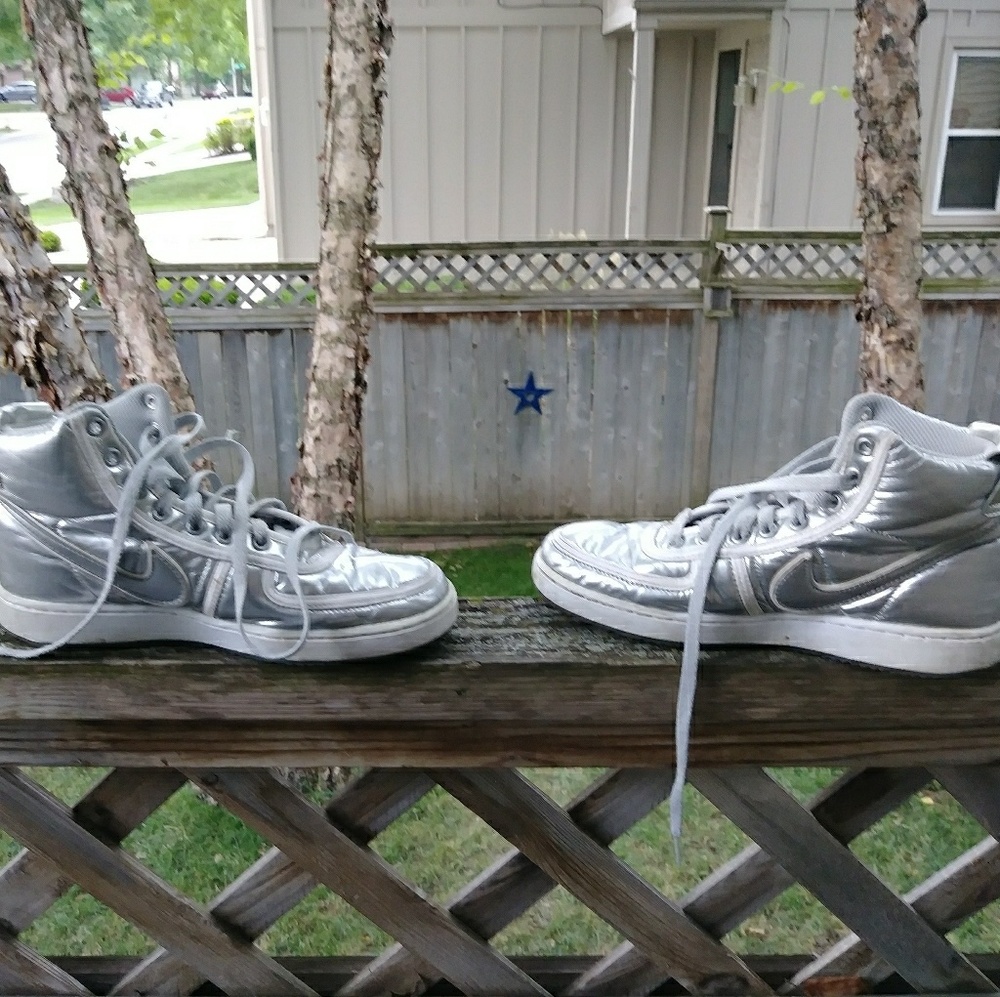 Nike vintage high tops